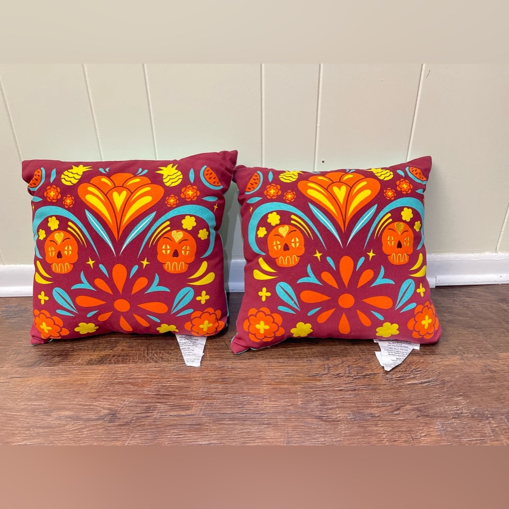 Vibrant Harvest Pumpkin Pillows - Multicolor